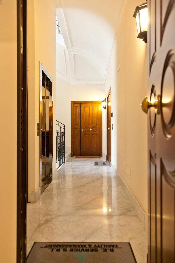 Le Corti Di Napoli Apartments Zewnętrze zdjęcie
