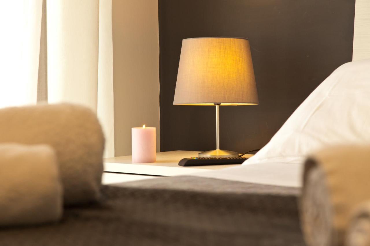 Le Corti Di Napoli Apartments Zewnętrze zdjęcie