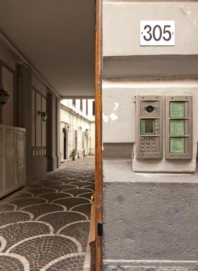 Le Corti Di Napoli Apartments Zewnętrze zdjęcie
